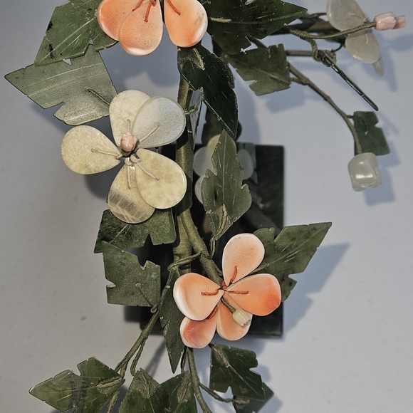 Vintage chinese carved  jade & shell  bonsai tree. - Picture 2 of 7